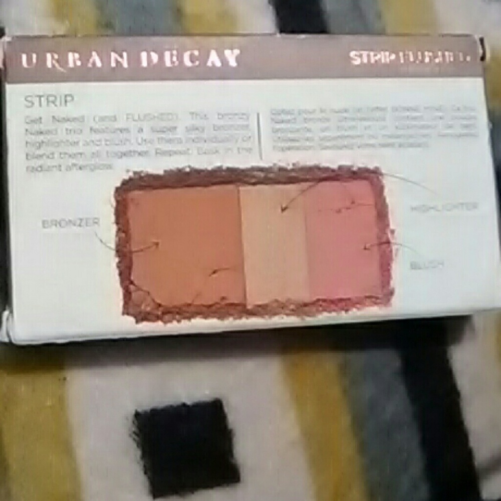Makeup - Picture 2 of 4